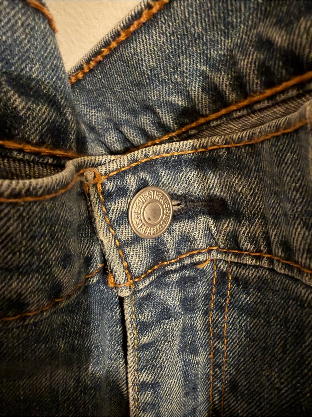 Men's Levi’s Blue Denim Jeans - Classic Straight Fit - Picture 2 of 3